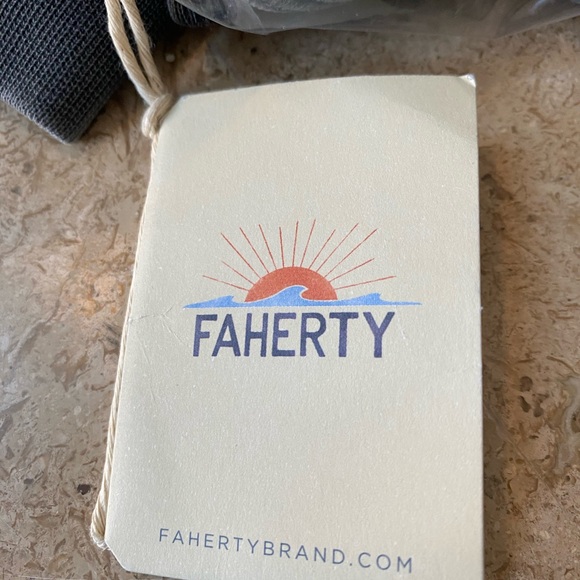 Faherty beach crew sweatshirt xl. Washed black - Picture 6 of 7